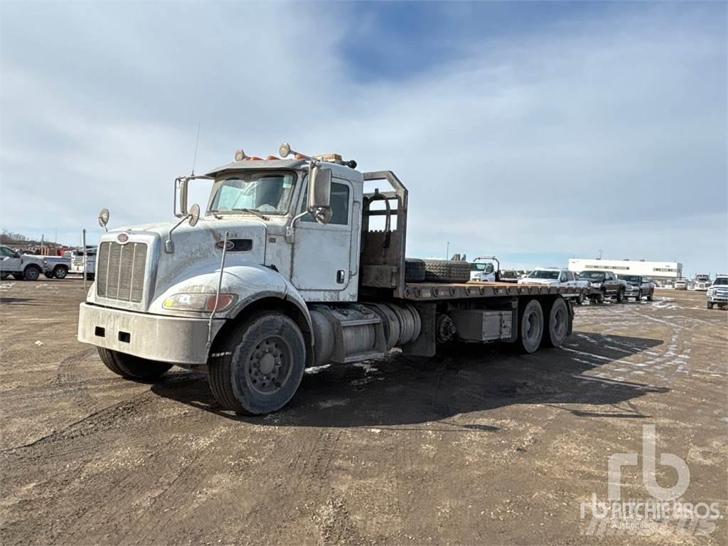 Peterbilt 348 Lanový nosič kontejnerů