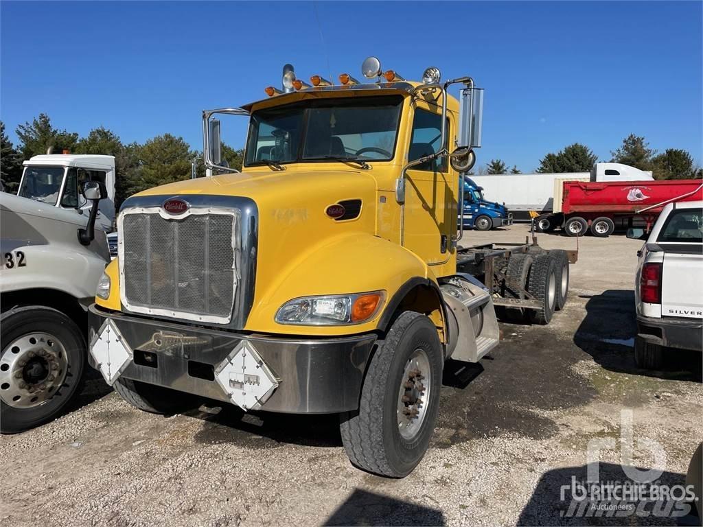 Peterbilt 348 Nákladní vozidlo bez nástavby