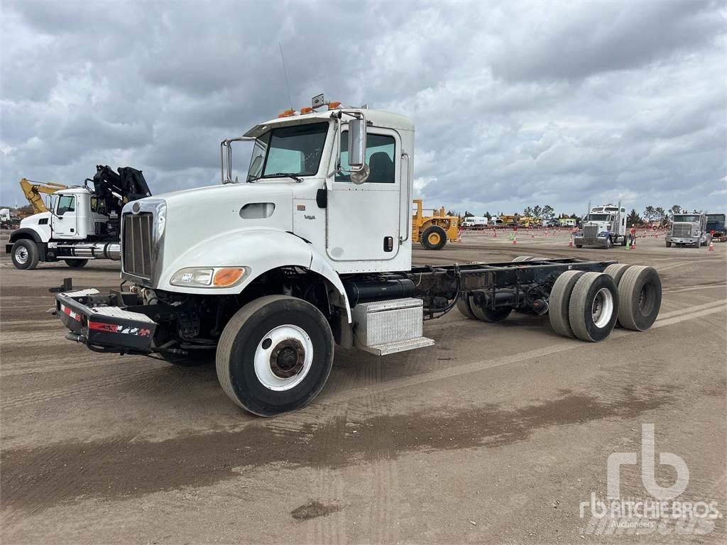 Peterbilt 348 Nákladní vozidlo bez nástavby