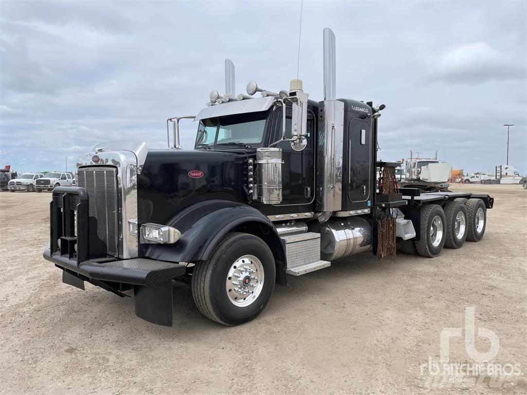 Peterbilt 367 Valník s navijákem