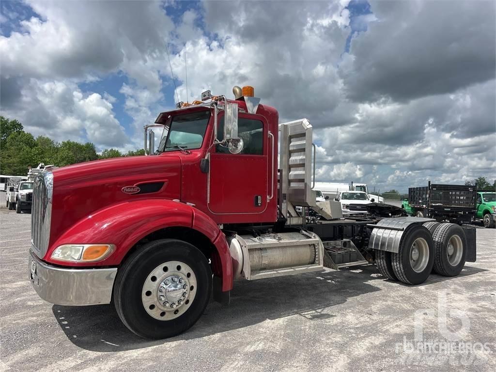 Peterbilt 384 Tahače