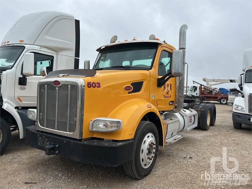 Peterbilt 567 Tahače