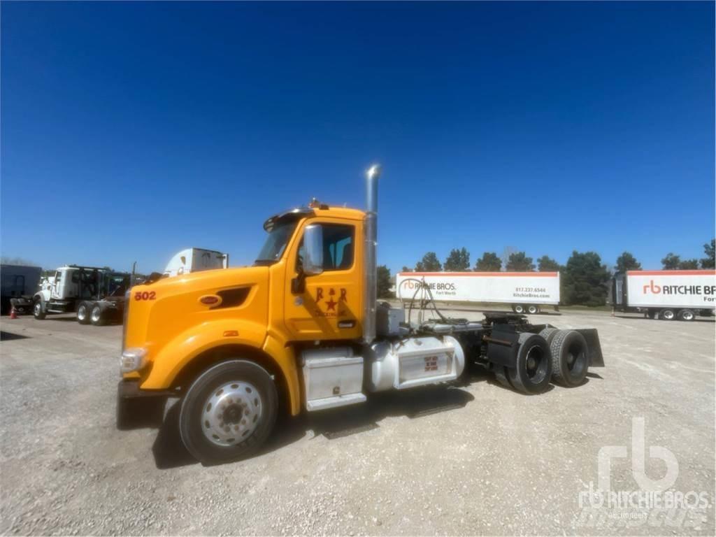 Peterbilt 567 Tahače
