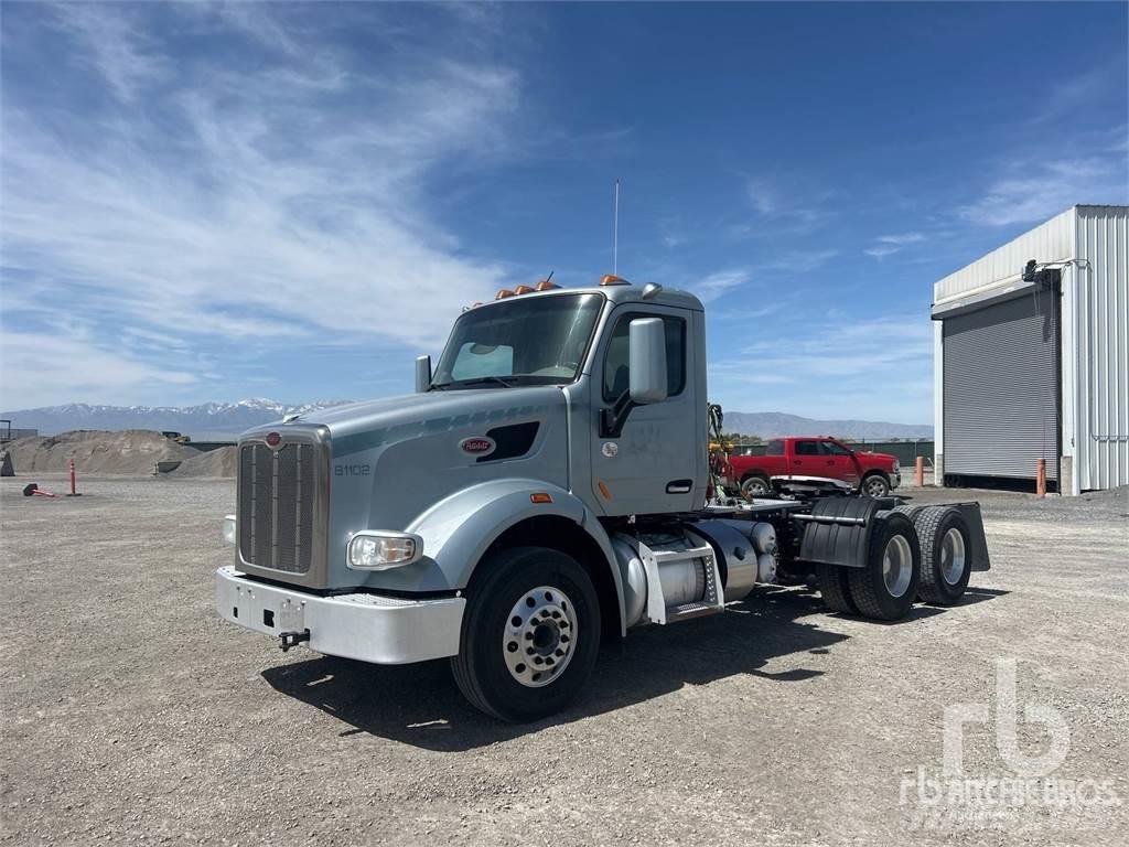 Peterbilt 567 Tahače