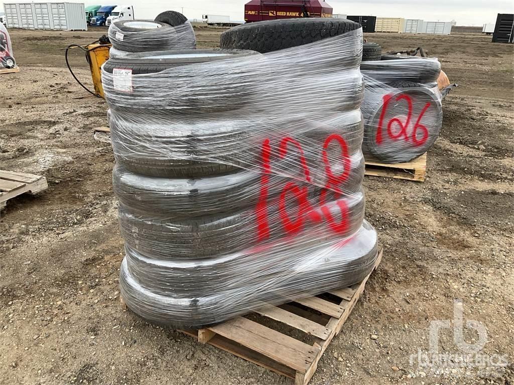  Quantity of (12) Pneumatiky, kola a ráfky