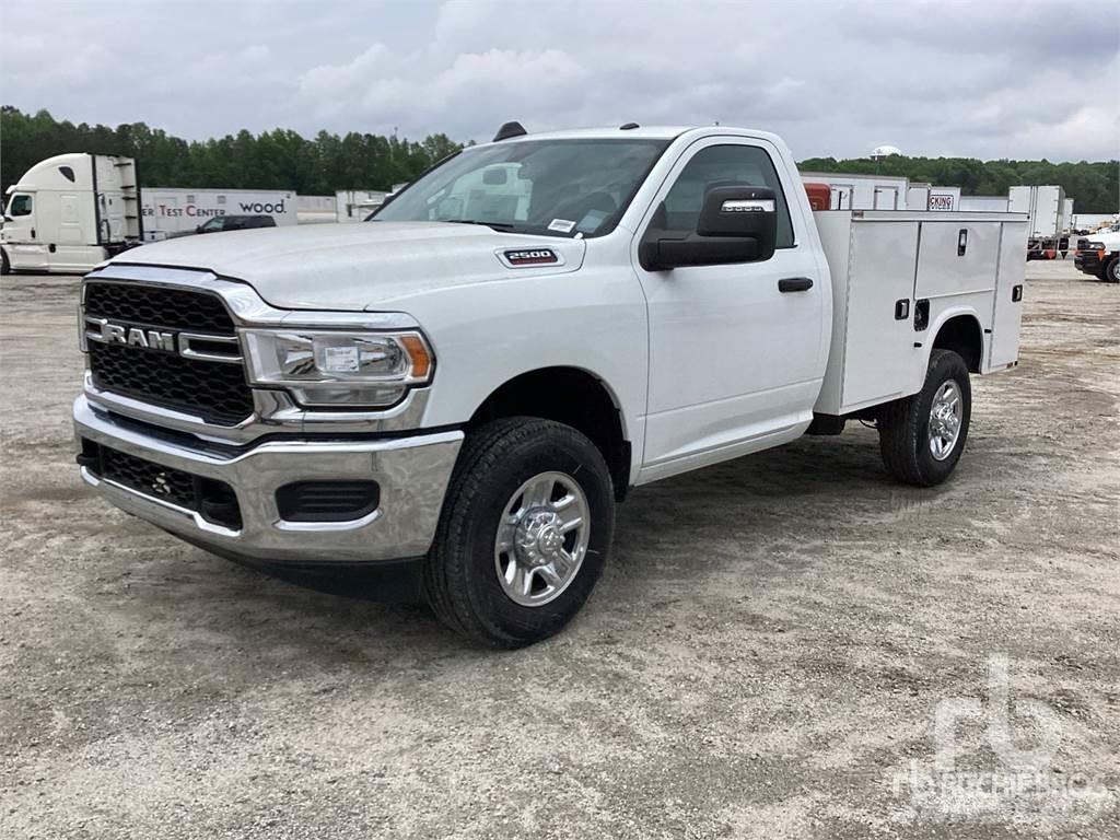 RAM 2500 Komunální / Multi-užitková vozidla