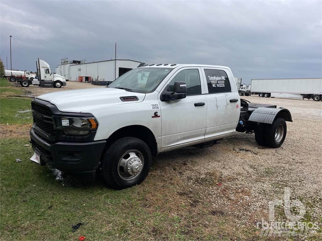RAM 3500 Nákladní vozidlo bez nástavby