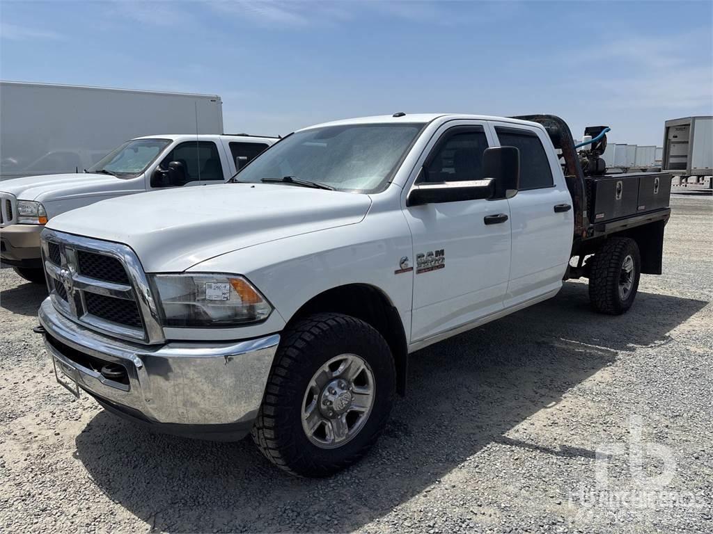 RAM 3500 Valníky/Sklápěcí bočnice
