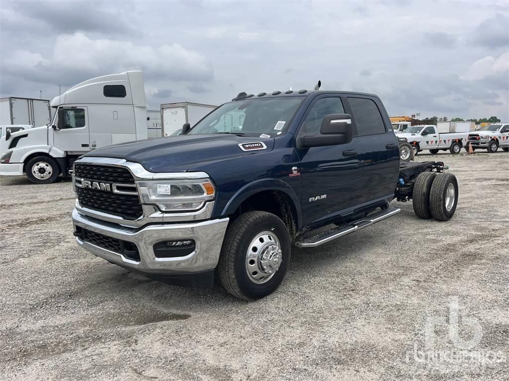 RAM 3500 Nákladní vozidlo bez nástavby