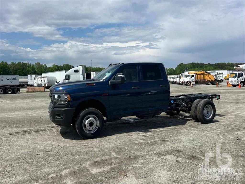 RAM 3500 Nákladní vozidlo bez nástavby