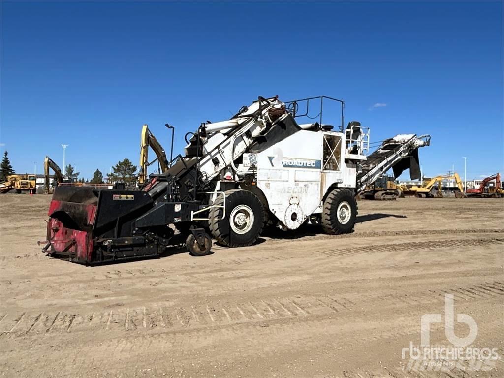 Roadtec SB1500D Stroje pro přepravu materiálů