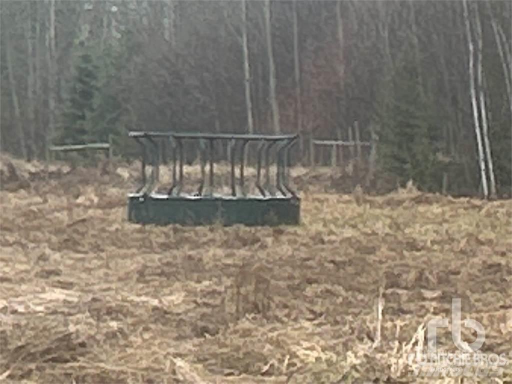  Round Bale Krmítka, krmné žlaby