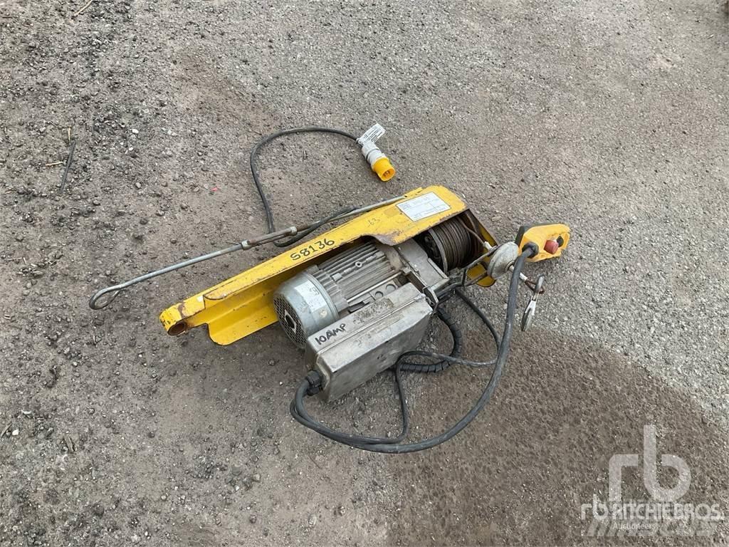  Scaffold 20MTR Kladkostroje, navijáky a stavební výtahy