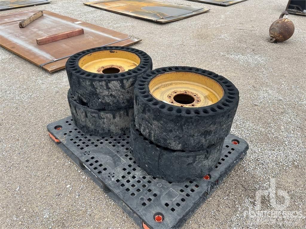  Skid Steer Pneumatiky, kola a ráfky