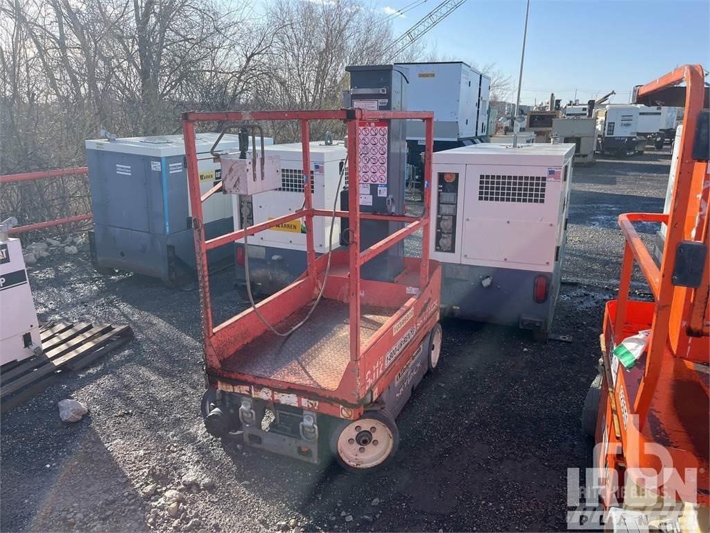 SkyJack SJ12 Kloubové plošiny