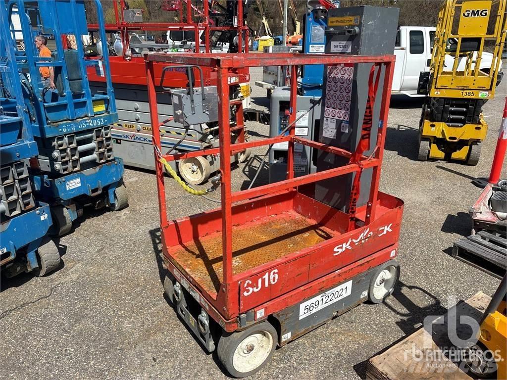 SkyJack SJ16 Kloubové plošiny