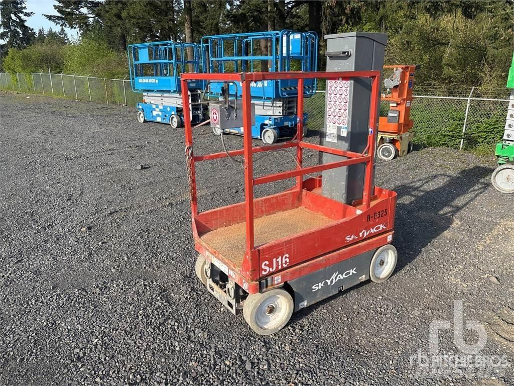 SkyJack SJ16 Kloubové plošiny