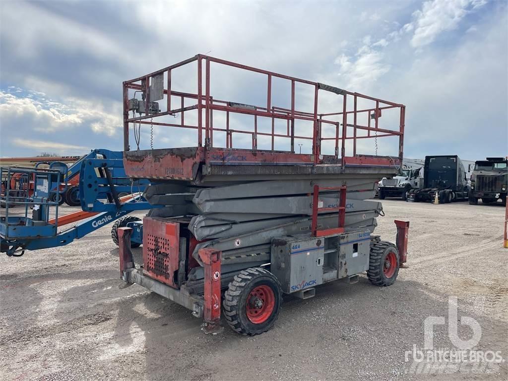 SkyJack SJ9250 Nůžková zvedací plošina