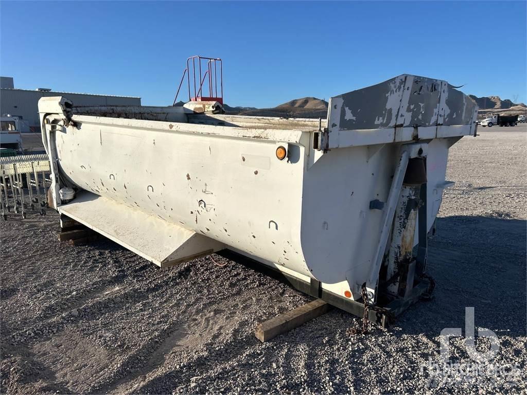  T/A Turntable Boxy