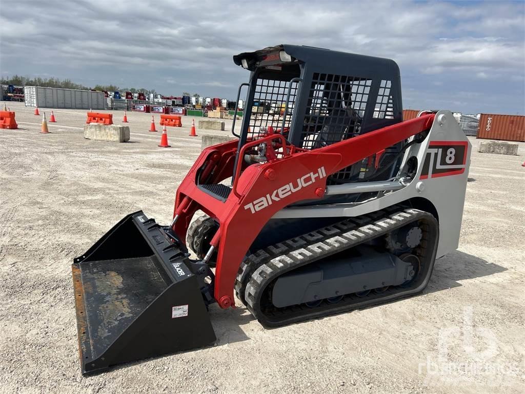 Takeuchi TL8 Smykem řízené nakladače