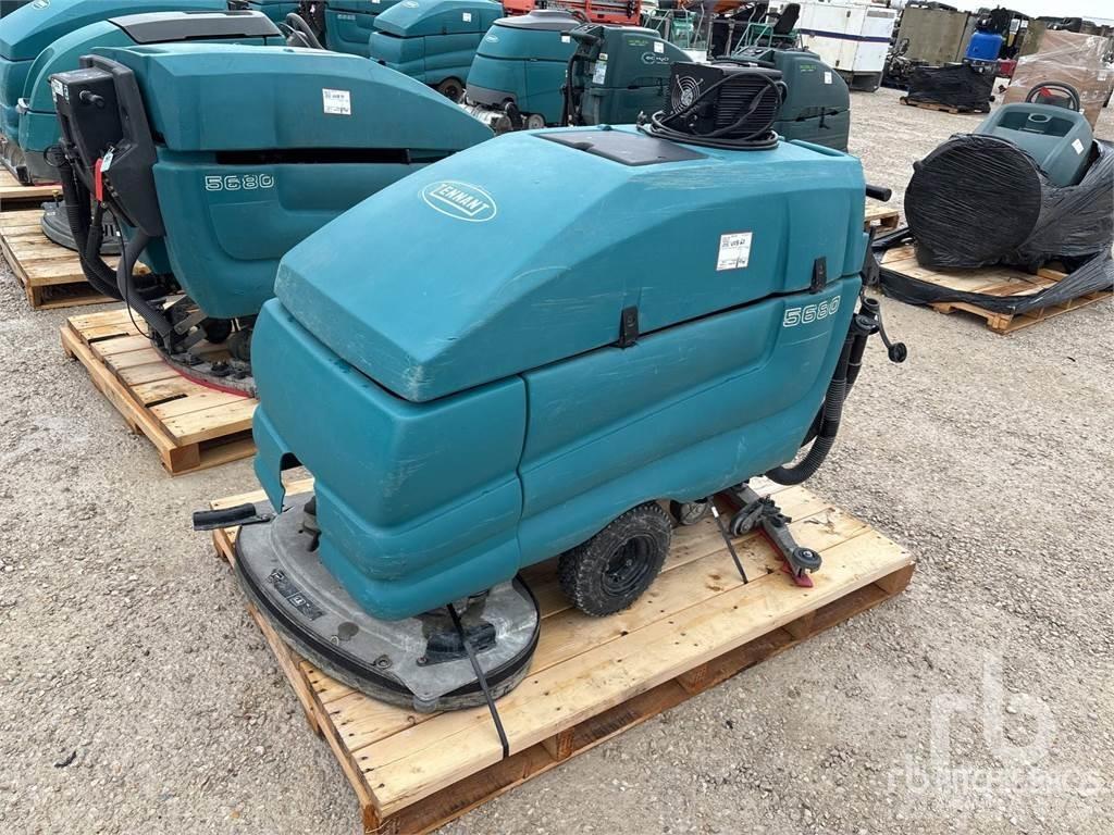 Tennant 5680 Zametací stroje