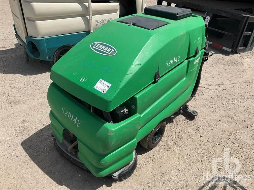 Tennant 5680 Zametací stroje