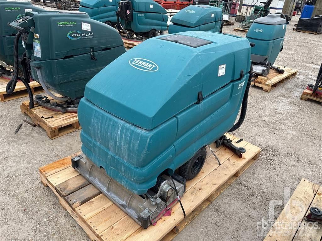 Tennant 5700 Zametací stroje