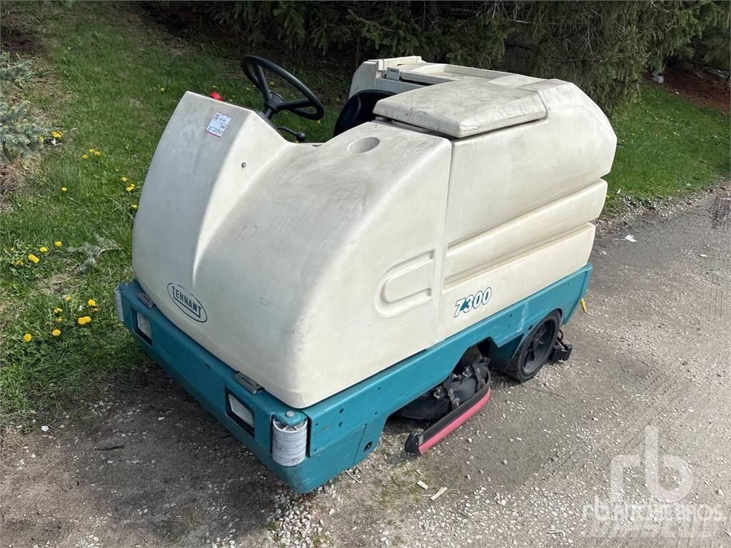 Tennant 7300 Zametací stroje