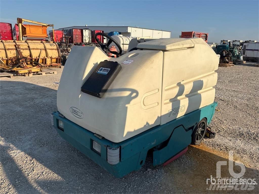 Tennant 7300 Zametací stroje