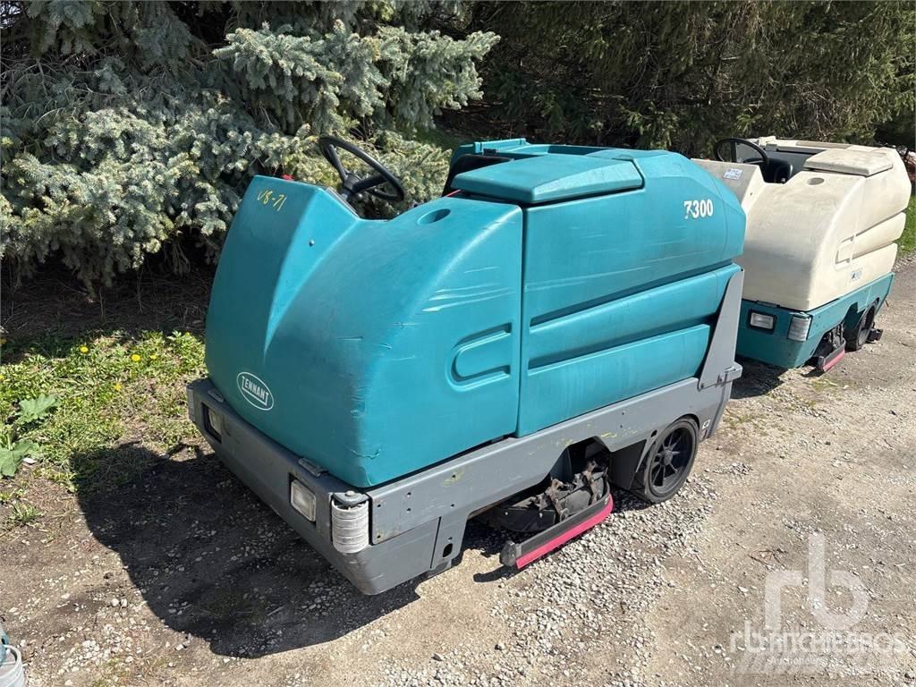 Tennant 7300 Zametací stroje