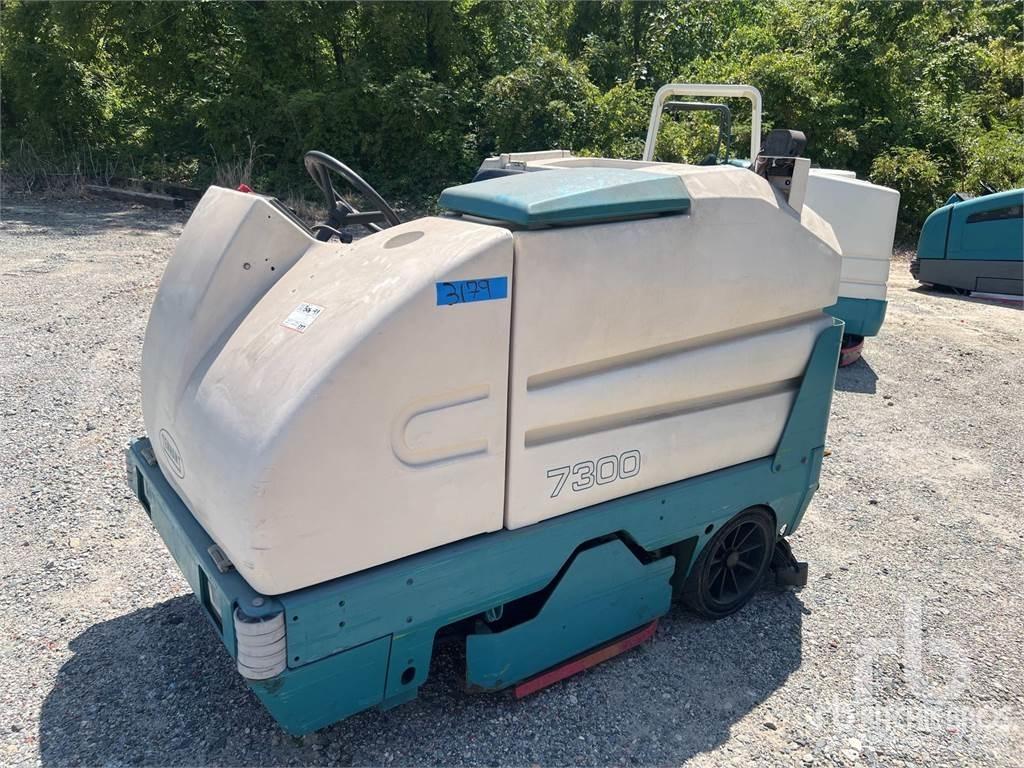 Tennant 7300 Zametací stroje