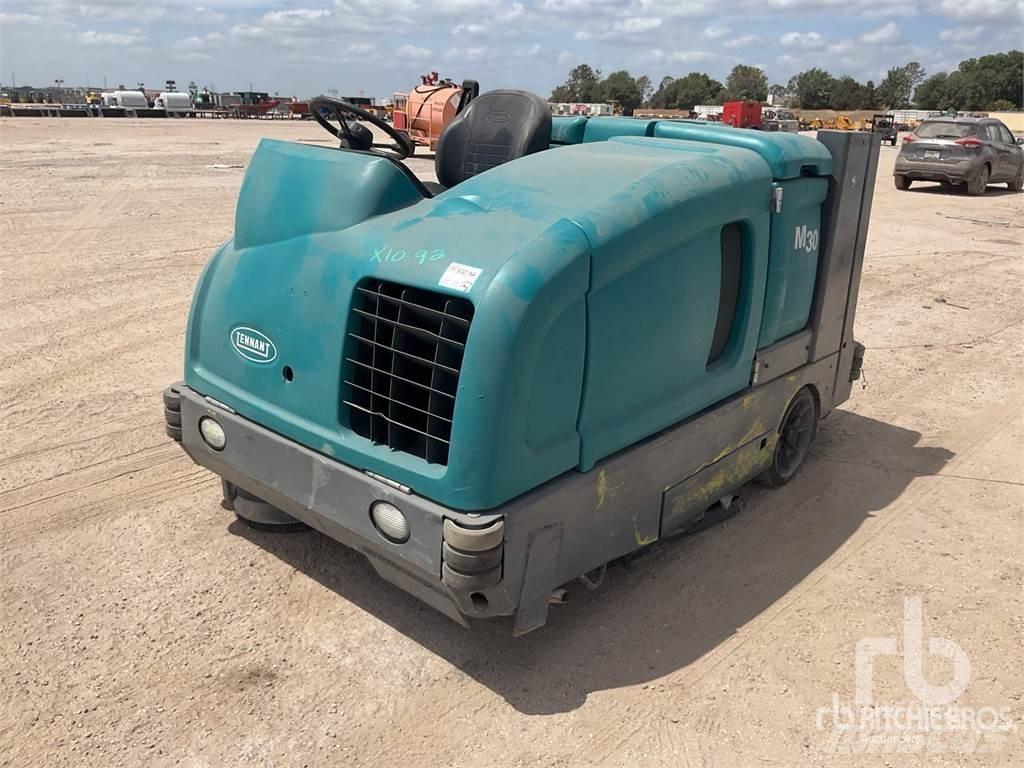 Tennant M30 Zametací stroje