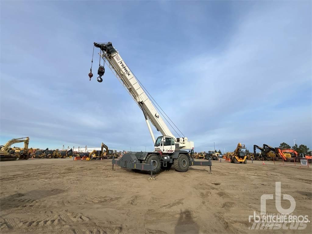 Terex RT780 Jeřáby pro těžký terén