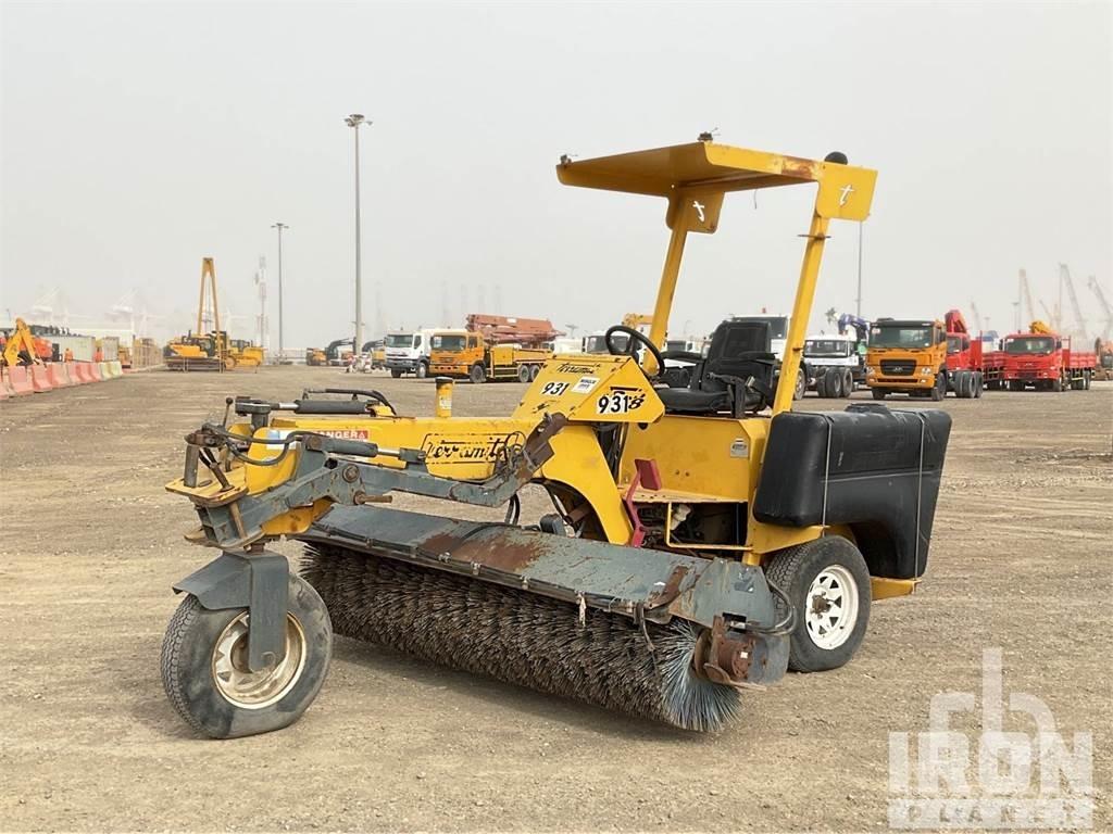 TERRAMITE TSS38 Vnitřní zametací stroje