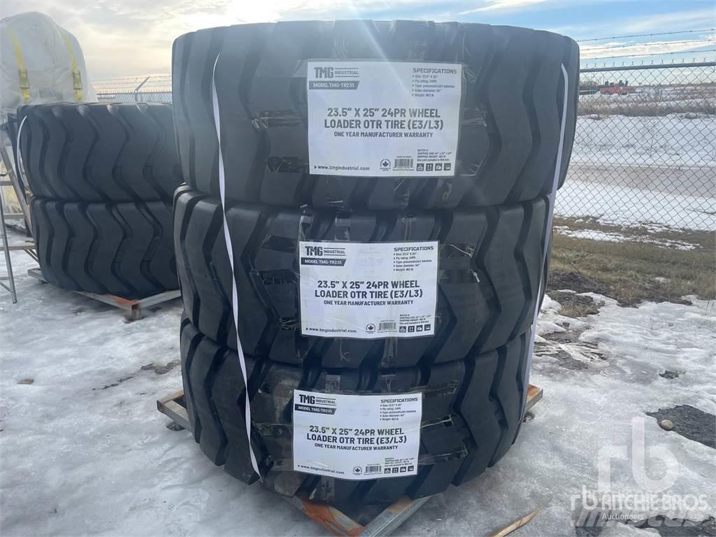 TMG TR235 Pneumatiky, kola a ráfky