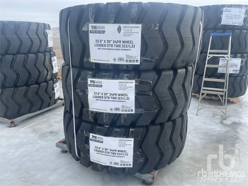 TMG TR235 Pneumatiky, kola a ráfky