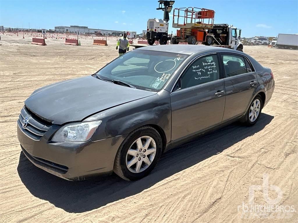 Toyota AVALON Osobní vozy