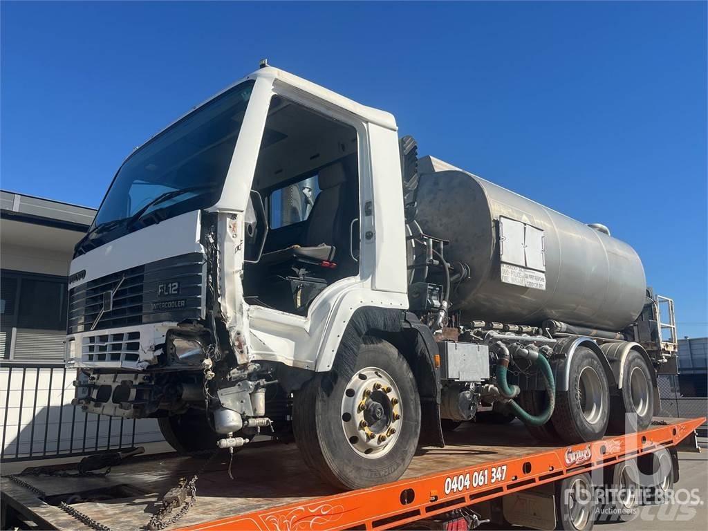 Volvo FL12 Cisternové vozy