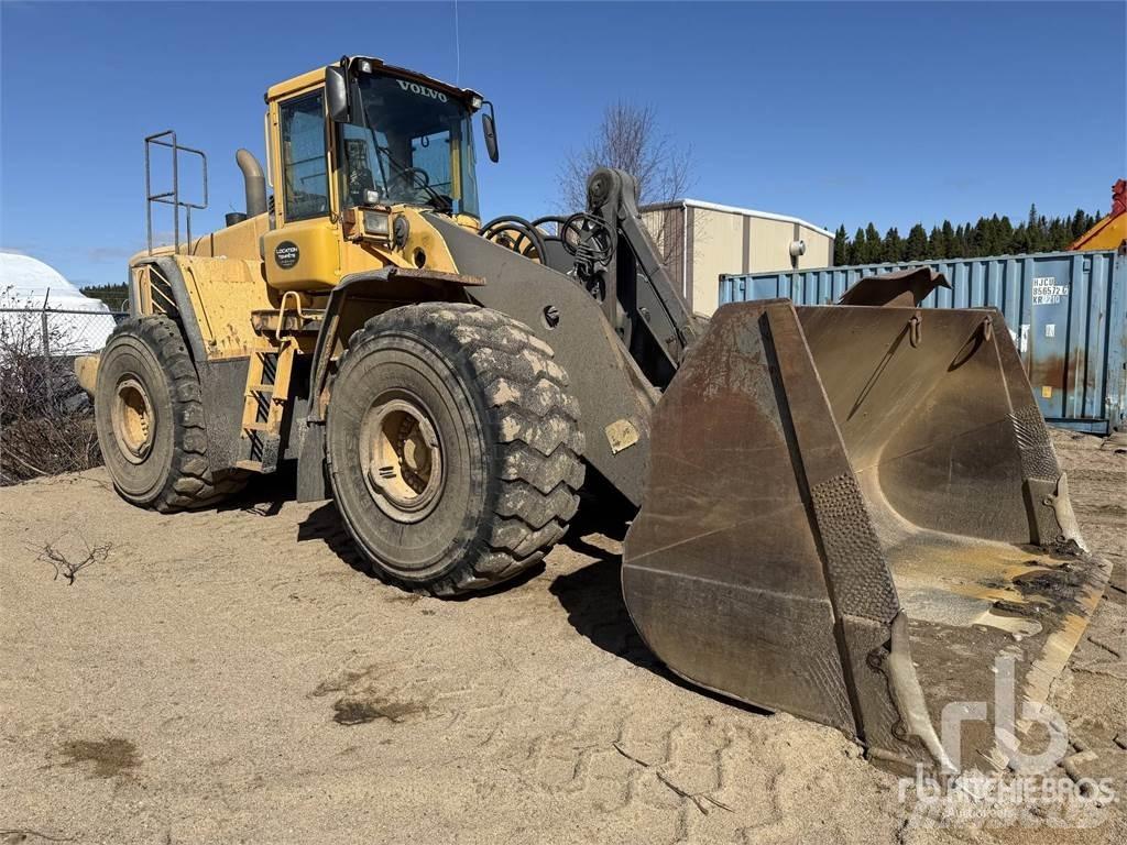 Volvo L220E Kolové nakladače