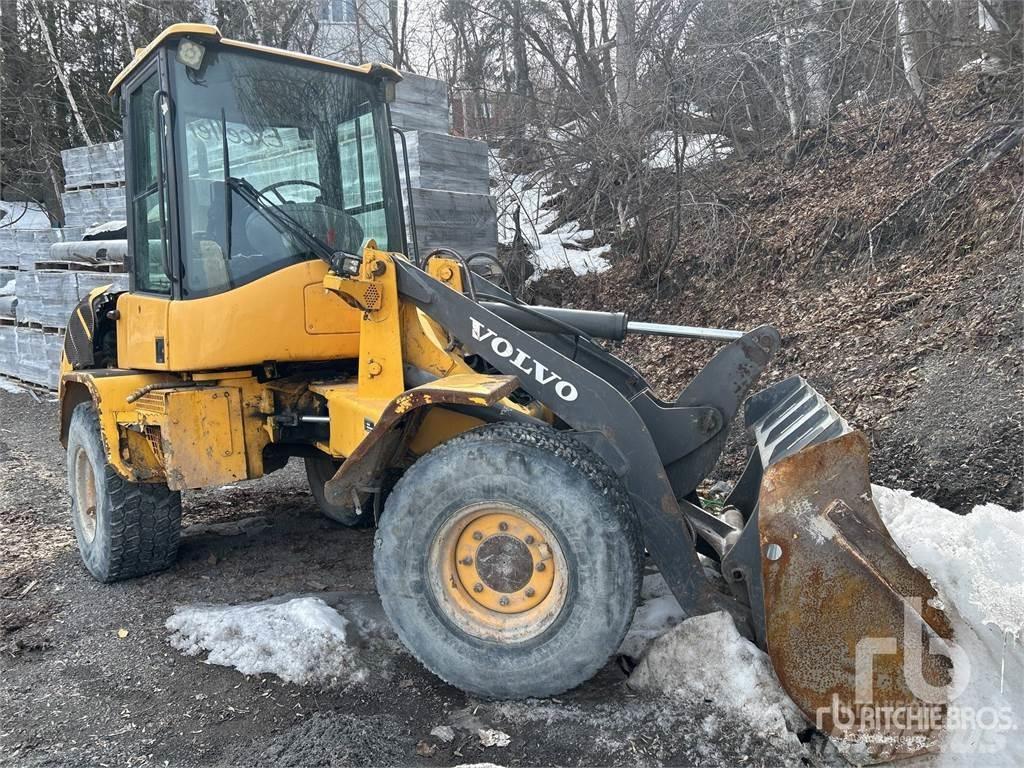 Volvo L30B Kolové nakladače