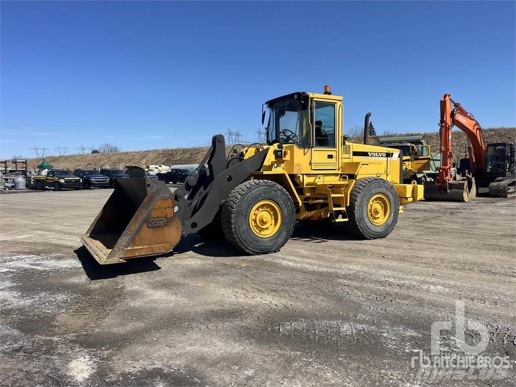 Volvo L90C Kolové nakladače