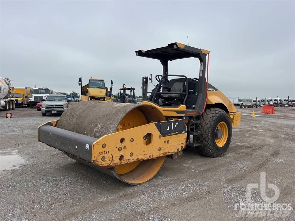Volvo SD115B Tandemové válce