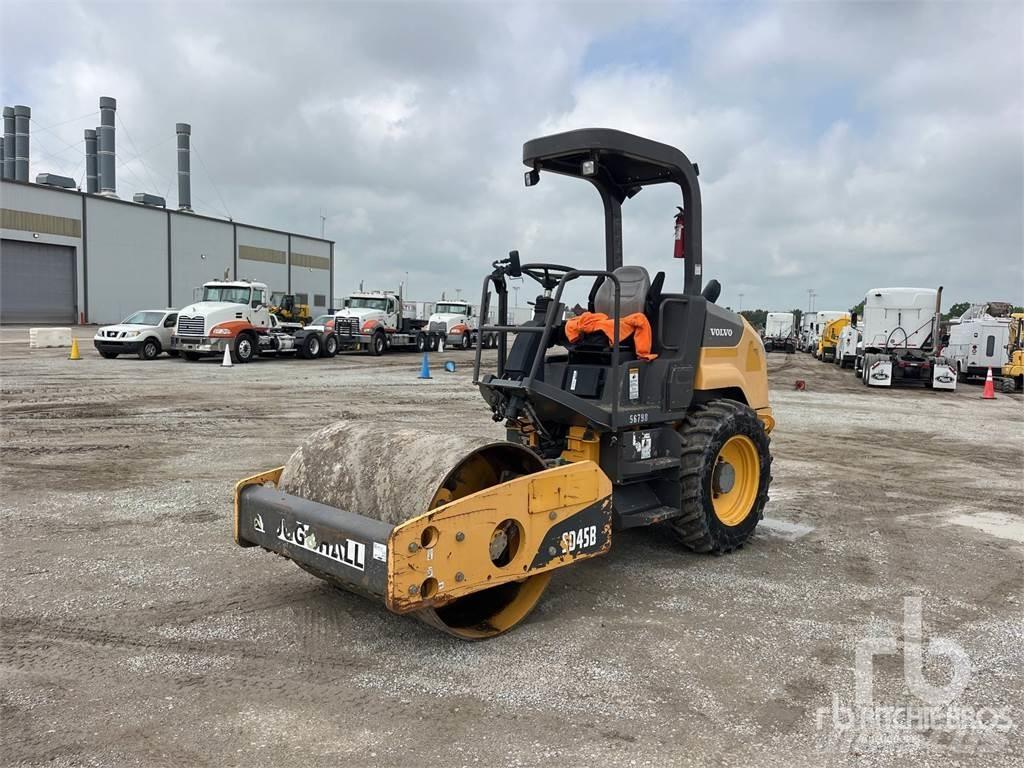 Volvo SD45B Tandemové válce