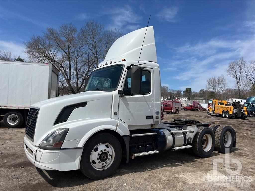 Volvo VNL300 Tahače
