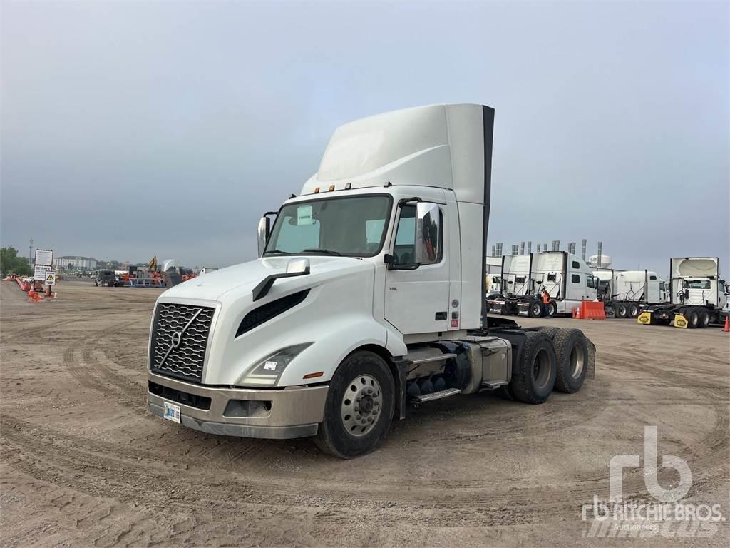Volvo VNL300 Tahače