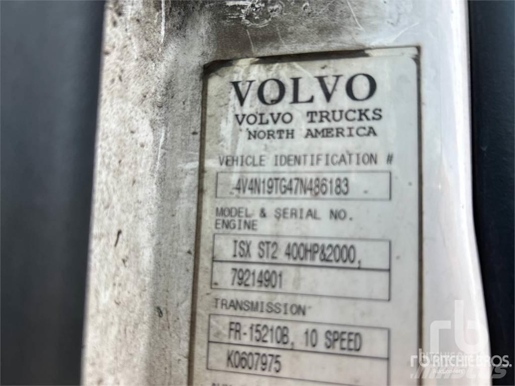 Volvo VNL42T Tahače