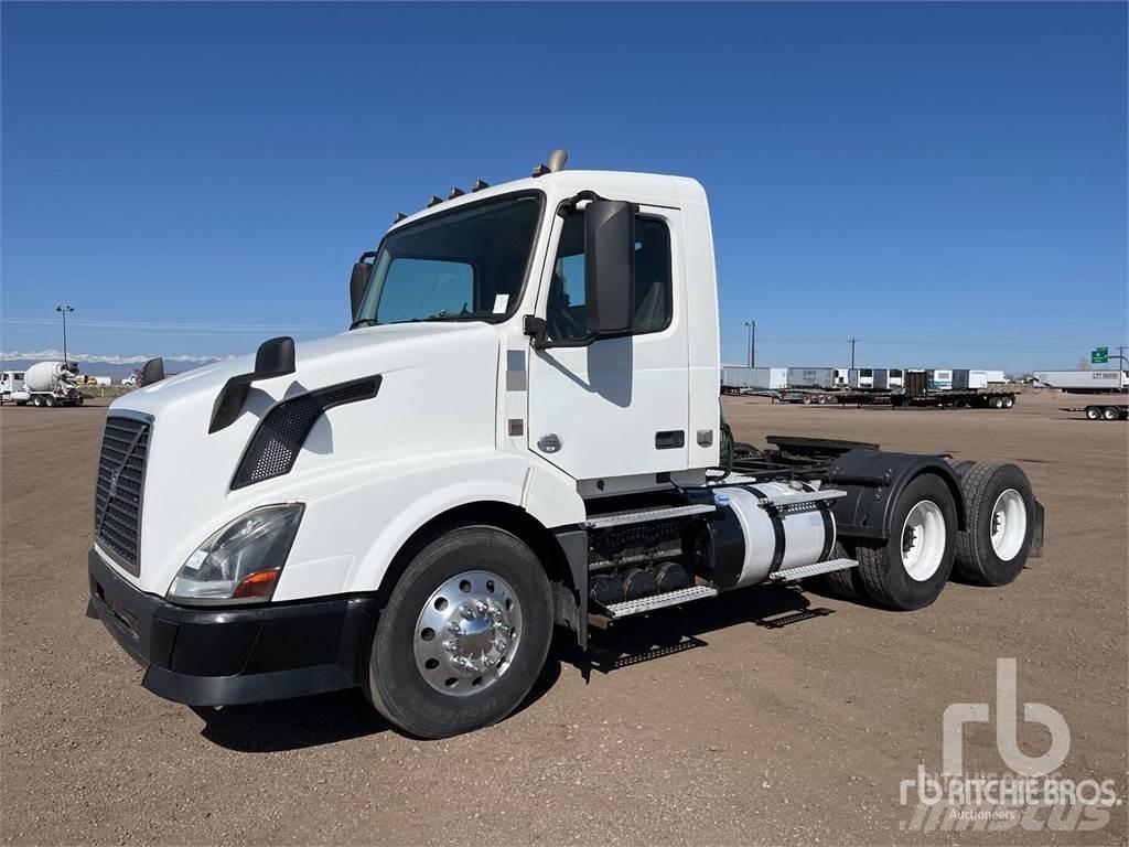 Volvo VNL64300 Tahače