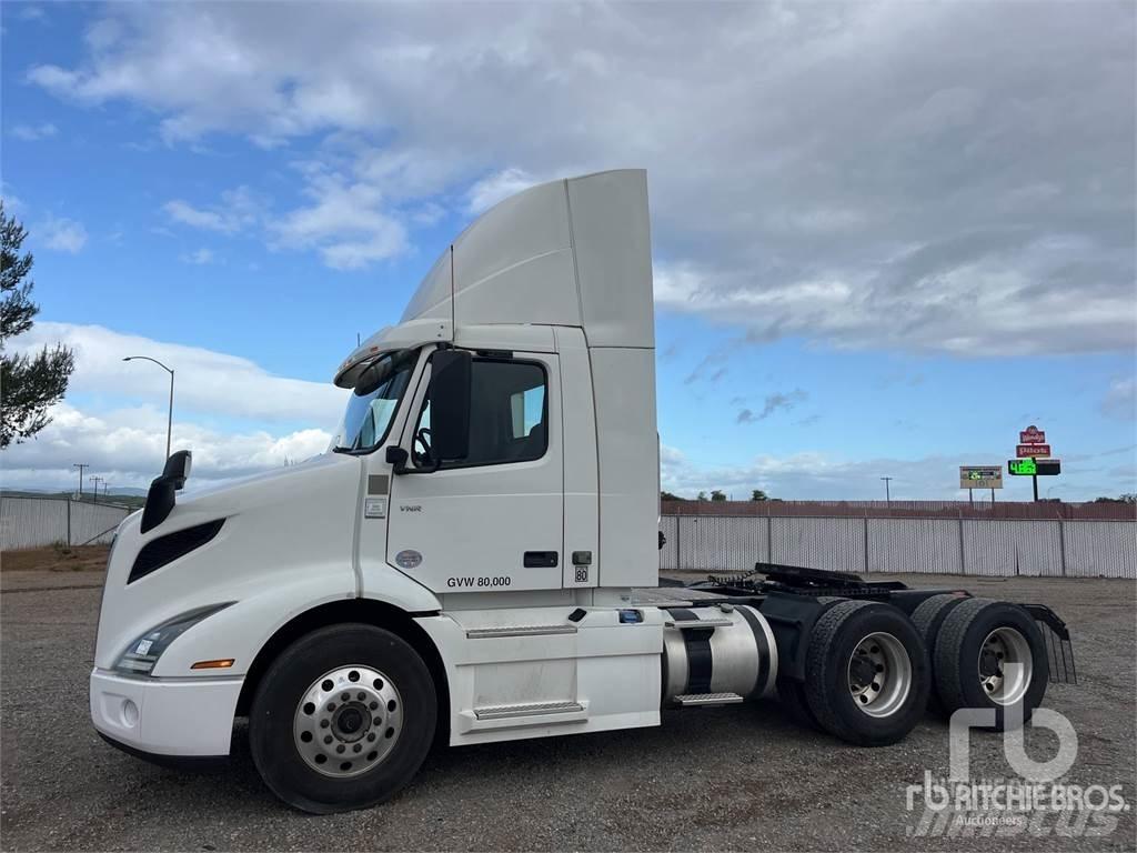 Volvo VNR300 Tahače