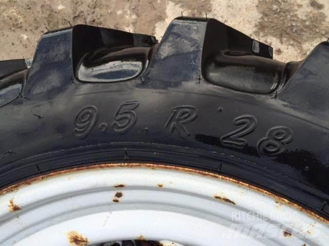 Stocks 9.5R28 Další