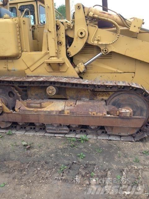 CAT 941B Pásové nakladače